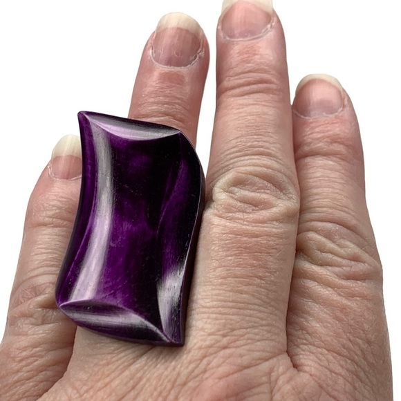 Gorgeous Deep Purple Ring Unique Shape Measurements in Photos Size 6.5 - Picture 2 of 5